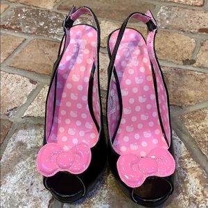 Super cute Hello Kitty heels